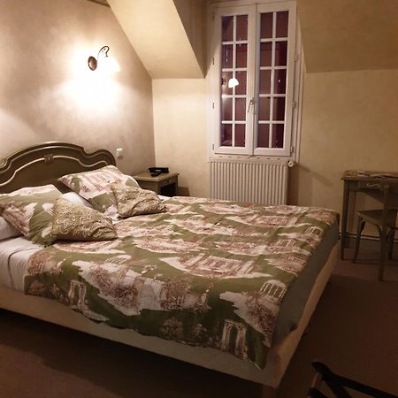 Hostellerie Belle Rive Gagnac-sur-Cere エクステリア 写真