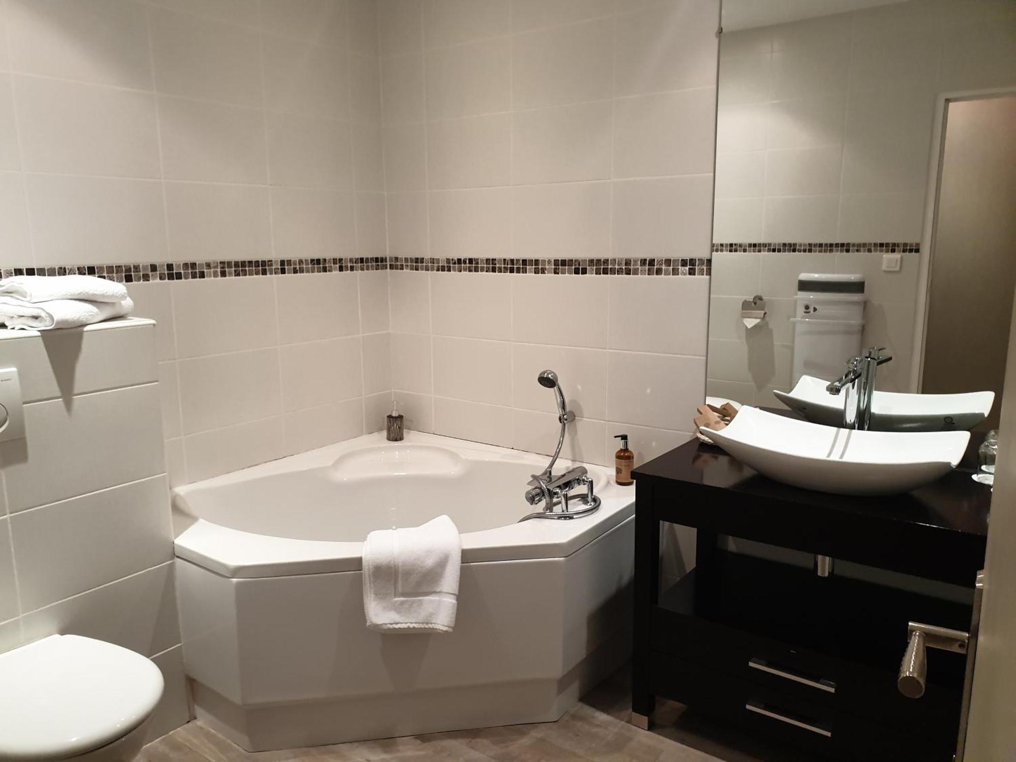 Hostellerie Belle Rive Gagnac-sur-Cere エクステリア 写真